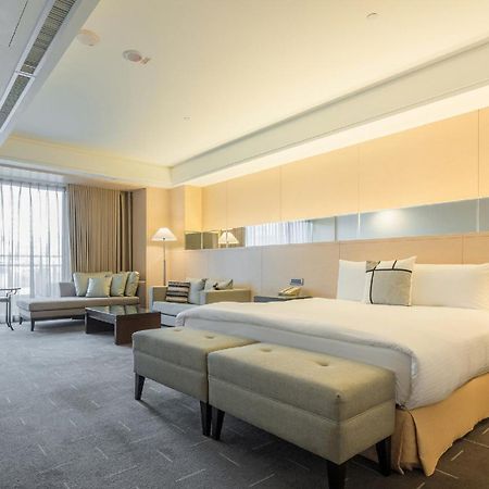 Check Inn Select Taichung Dadun Экстерьер фото