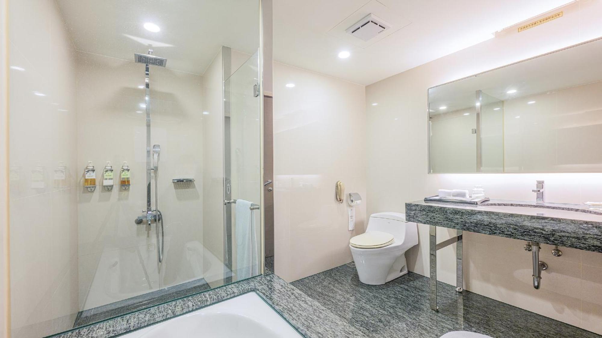 Check Inn Select Taichung Dadun Экстерьер фото