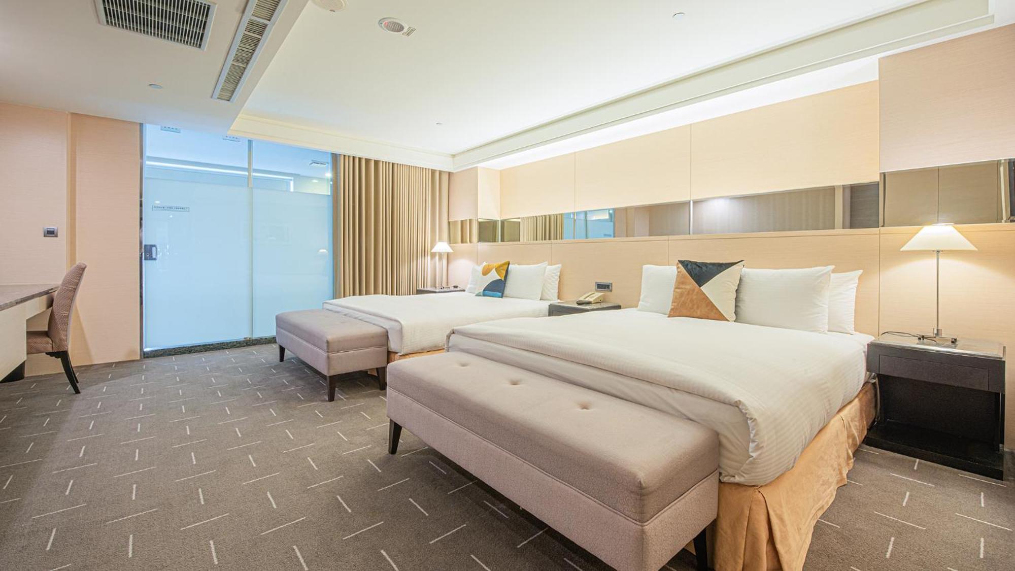 Check Inn Select Taichung Dadun Экстерьер фото